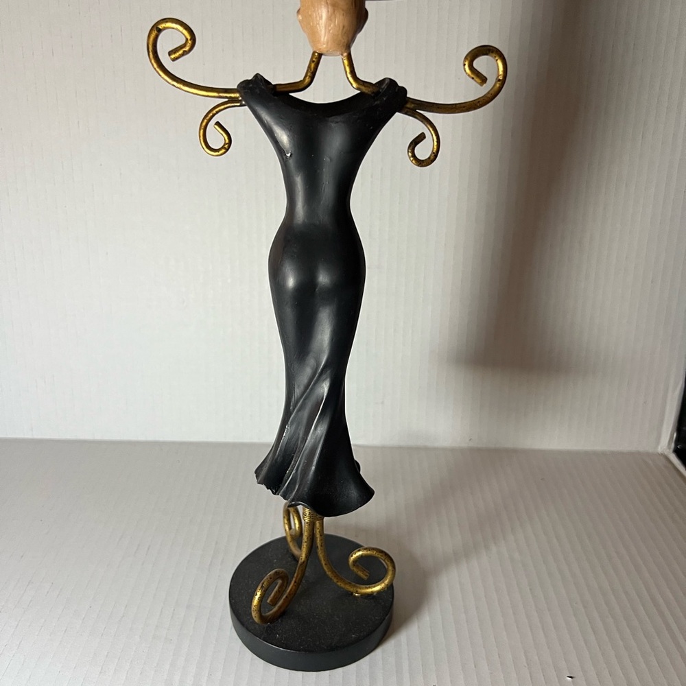 Necklace stand